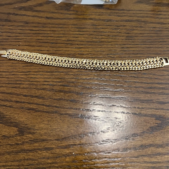 Jewelry - Picture 2 of 5